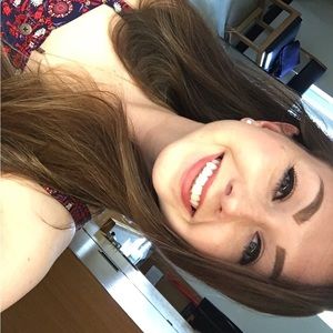 Meet your Posher, Jessica